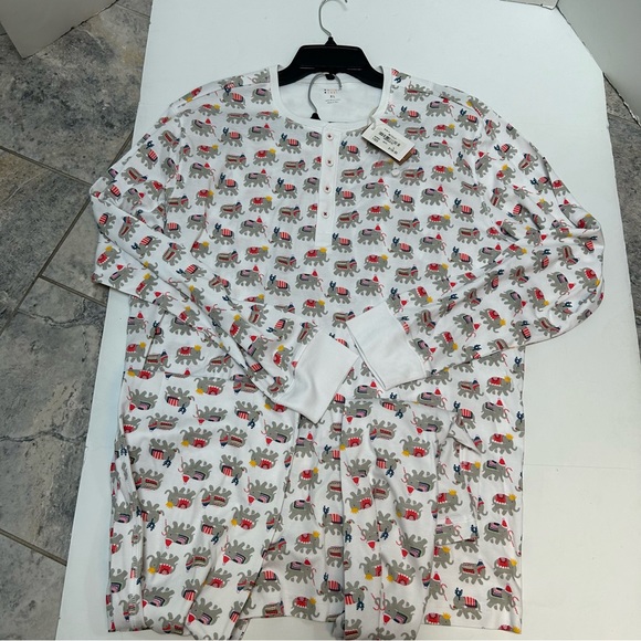 Roller Rabbit NWT Men’s Christmas Elephants Pajama Set - Picture 5 of 5